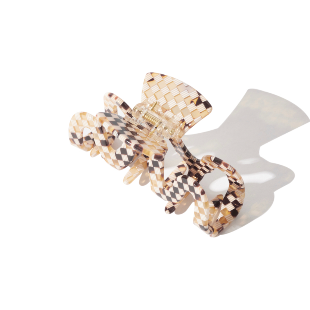 Caterpillar Claw in Vina