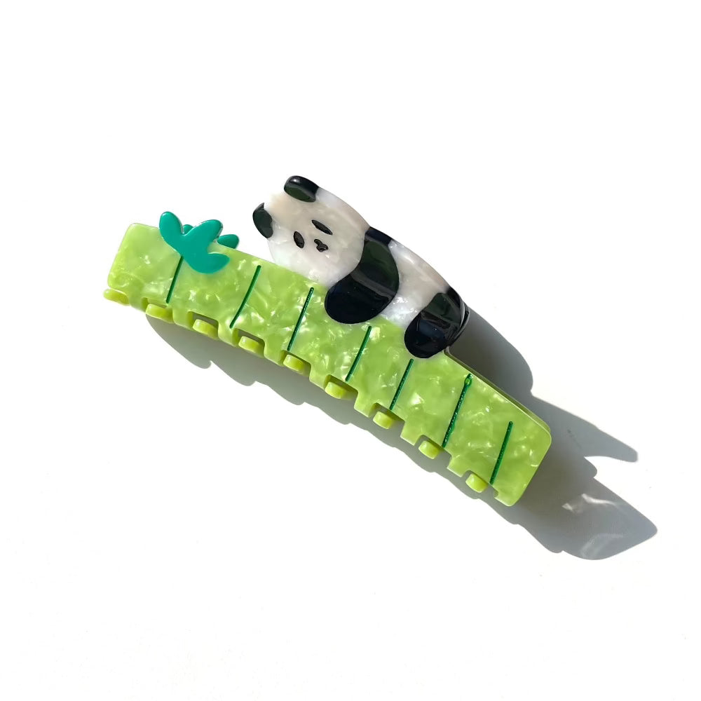 Panda Hugging Bamboo Hair Claw｜AKJK