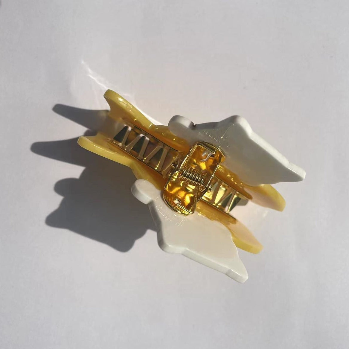 White Cat Love Yellow Fish Hair Claw｜AKJK