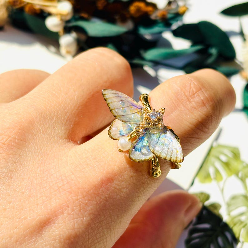 Moth Love Pearl  Rings